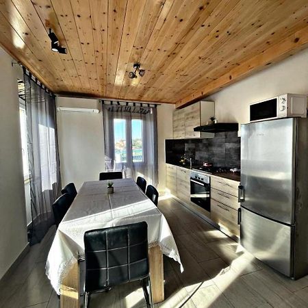 Amani Modern Apartment Lumbarda Dış mekan fotoğraf