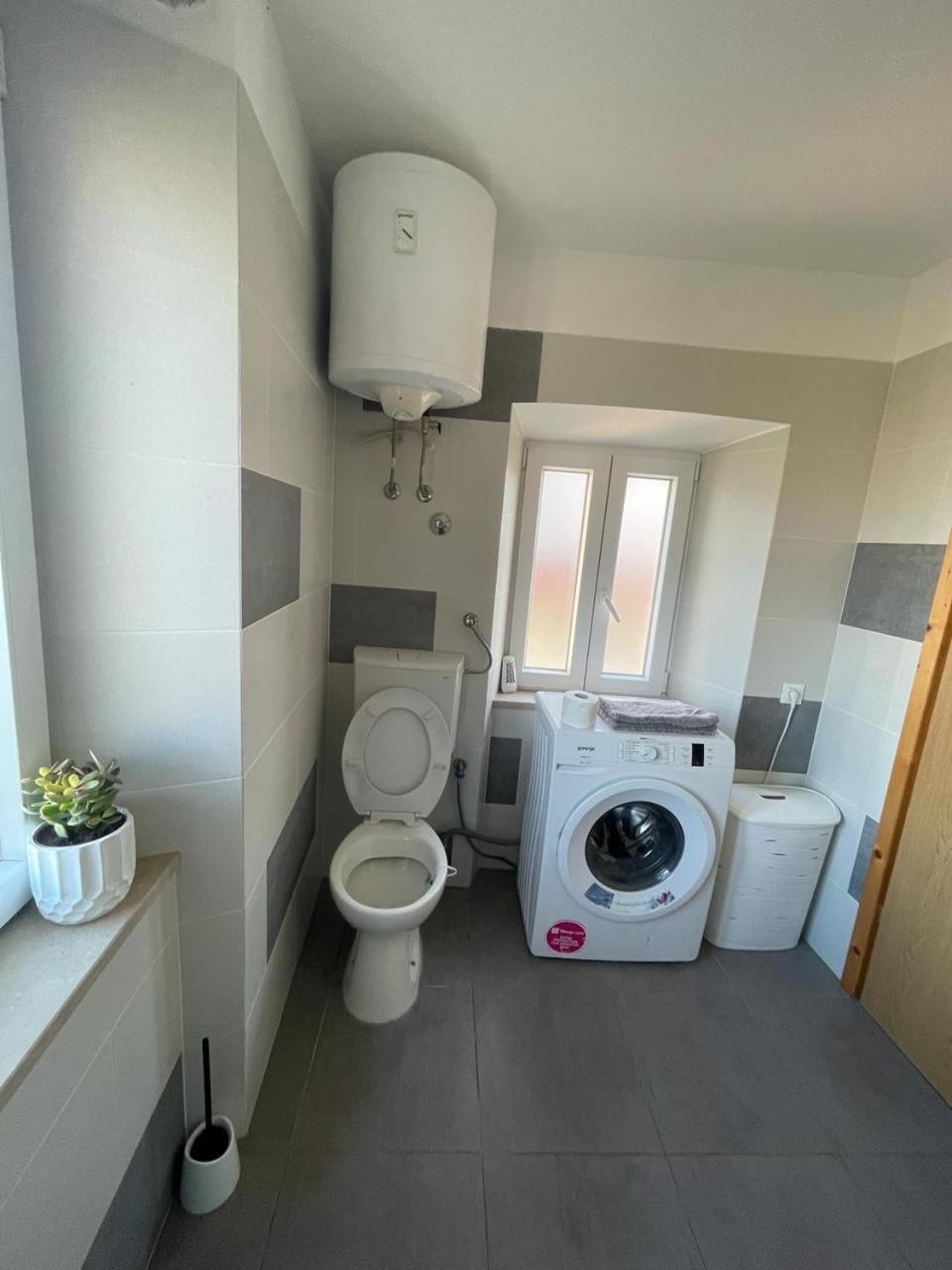 Amani Modern Apartment Lumbarda Dış mekan fotoğraf